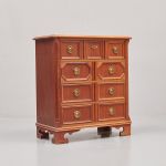 1046 9209 CHEST OF DRAWERS
